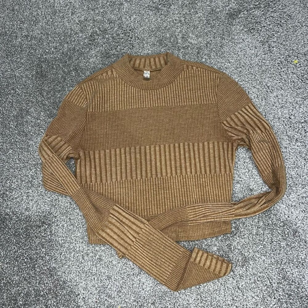 Free People Mock Neck Cropped Textured Turtleneck‎ Size XS